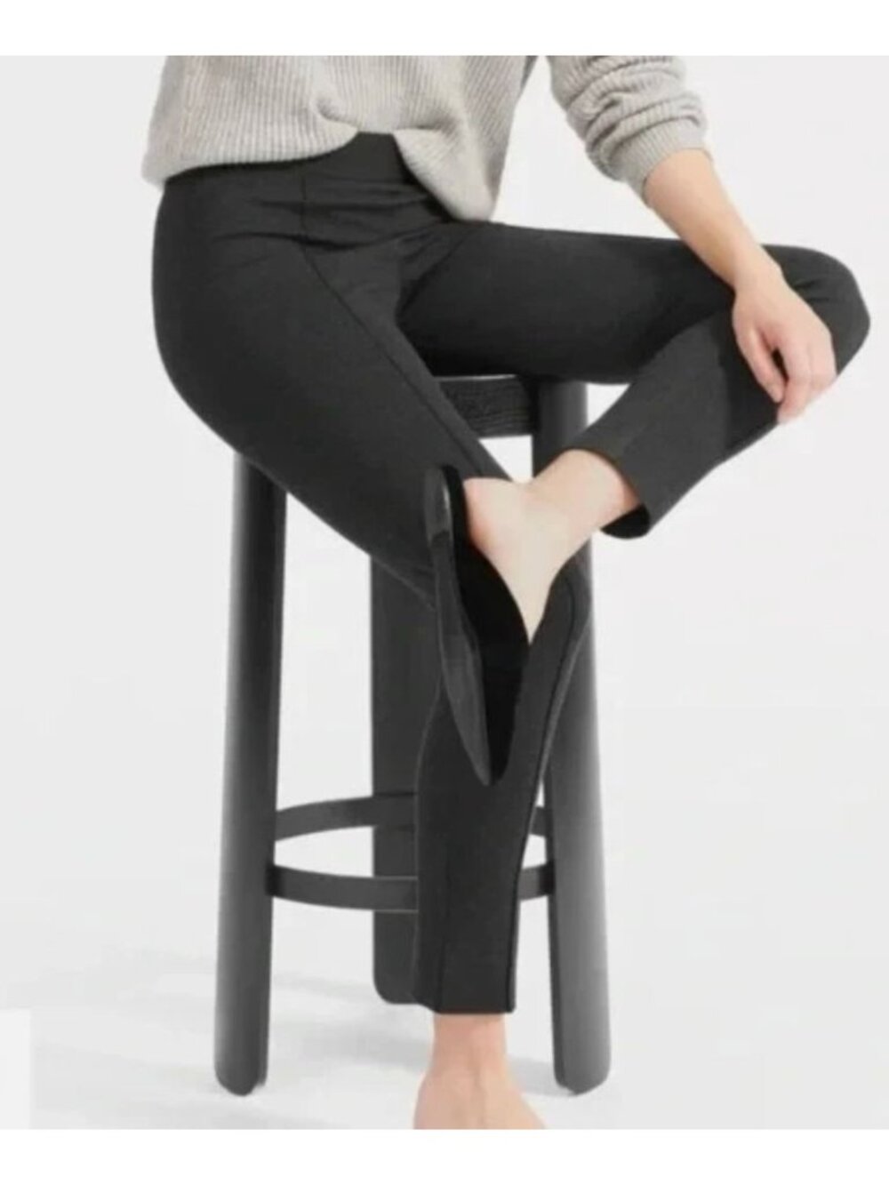 EVERLANE stretch ponte pintuck front seam slim ankle pants in black size L